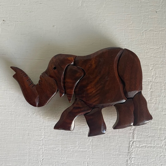 Vintage Wooden Elephant Magnet - Picture 2 of 7